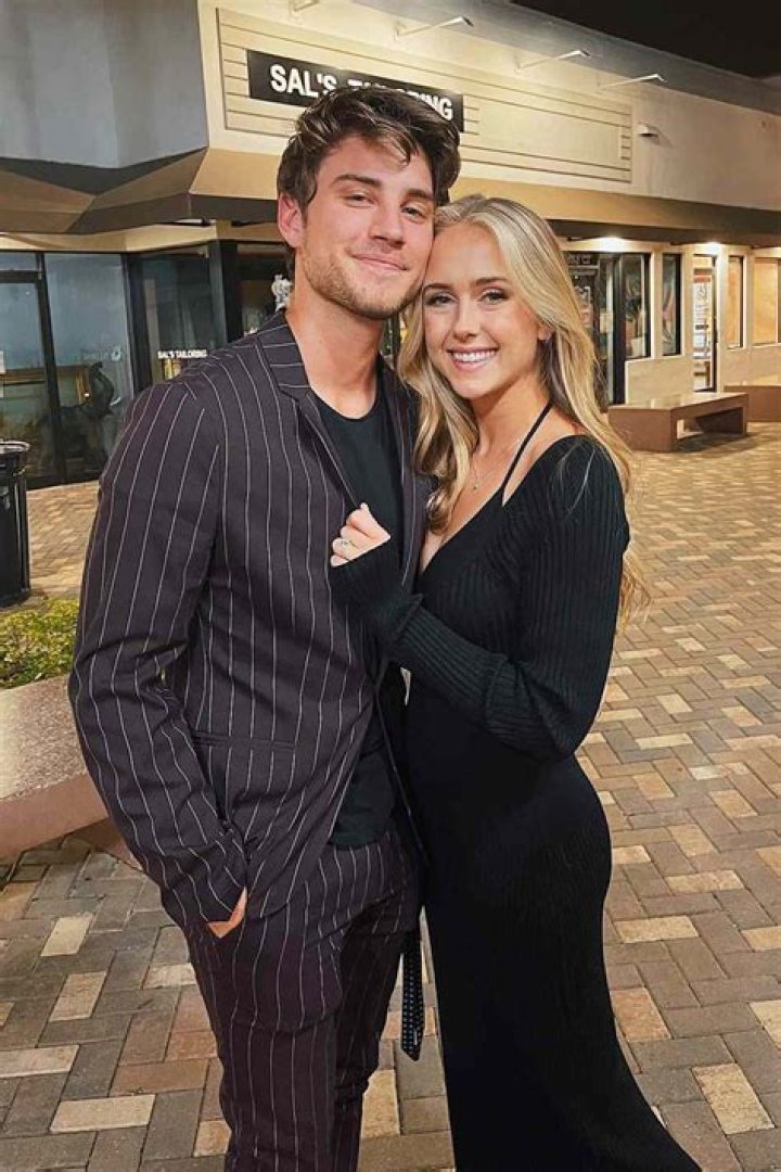 Carson Rowland Wiki, Wife, Age, Parents, Net Worth & More
