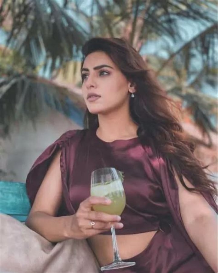 Ginni Kapoor Biography, Husband, Height, Weight, Family & More