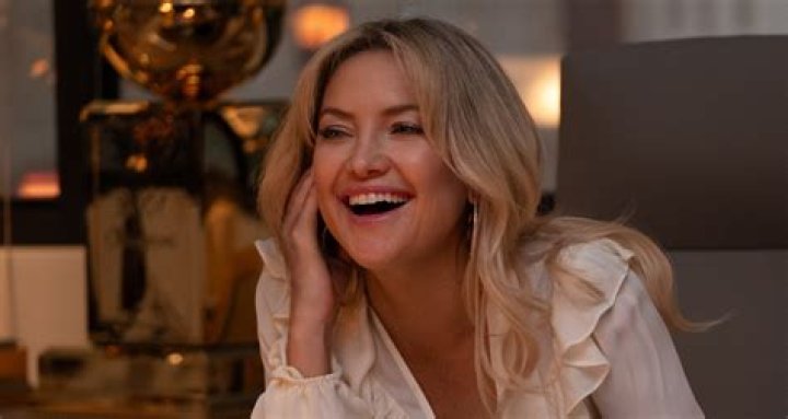 Kate Hudson Shows Some Skin for Breast Cancer Awareness — Celebwell