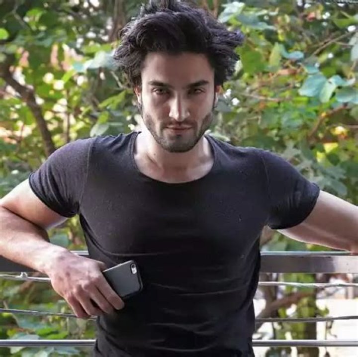 Nawab Ahmad [Model] Biography, Height, Weight, Girlfriend & More